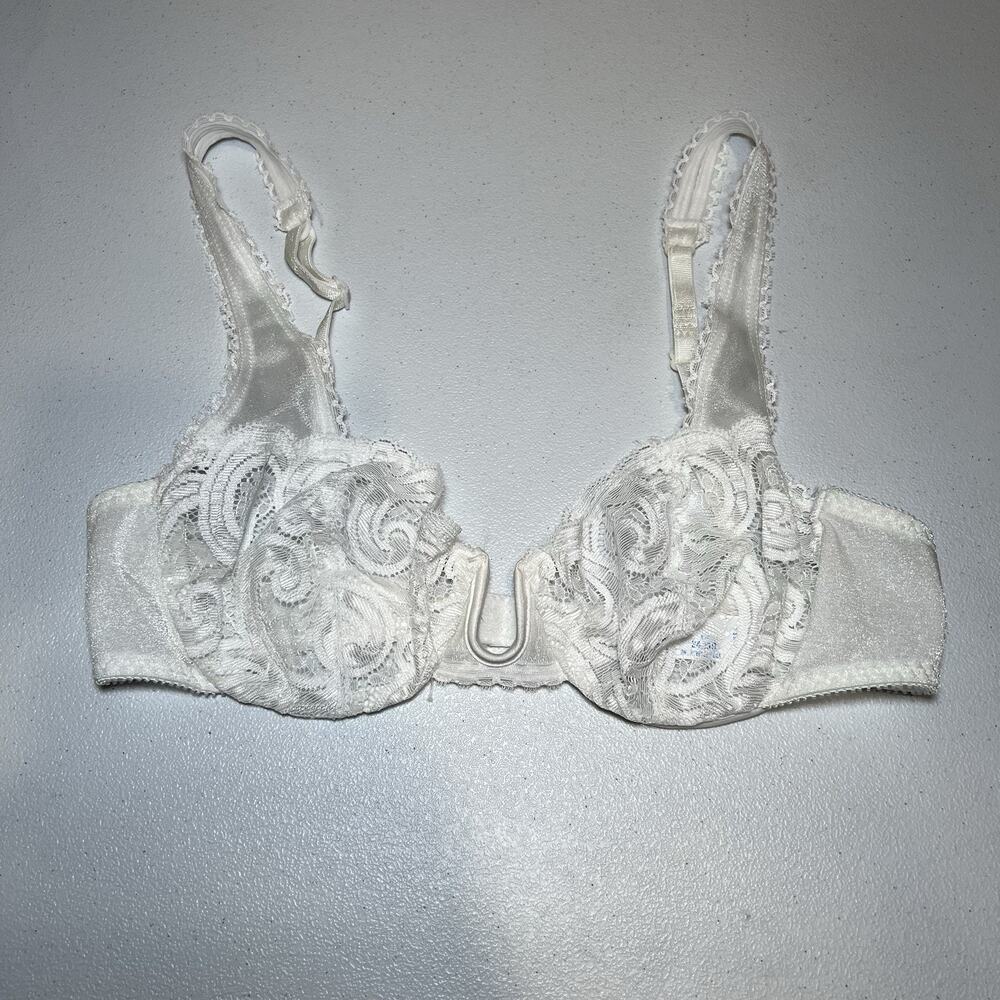 Vintage Valentino Intimo White Underwire Lace Bra Size 34 B Made In USA